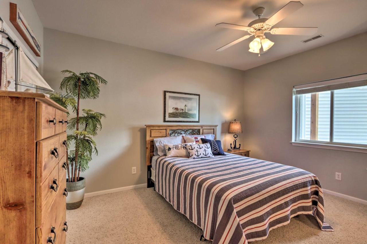 Lakefront Ozark Condo With Balcony And Seasonal Pool! Camdenton Exterior foto